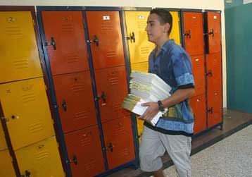 Δεκαπέντε νέα σχολεία δεύτερης ευκαιρίας δημιουργούνται από τον Σεπτέμβριο