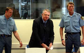 Εξετάστηκε ο εθνικιστής ηγέτης Βόισλαβ Σέσελι για τη δολοφονία του Σέρβου πρωθυπουργού