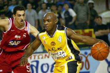 Υπογράφει στο Μαρούσι ο Ρόντρικ Μπλέικνι – Θέλει και Κούβαρη