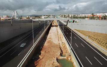 Ευνοϊκοί όροι δόμησης στα οικόπεδα γύρω από την Αττική Οδό