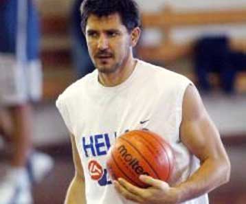 O πρώτος Έλληνας διεθνής σε τουρκική ομάδα είναι οριστικά ο Ευθύμης Ρεντζιάς