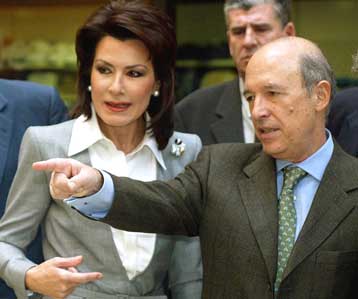 Απόδοση ευθυνών για το κρούσμα σαλμονέλας και λήψη αυστηρών μέτρων ζήτησε ο Κ.Σημίτης