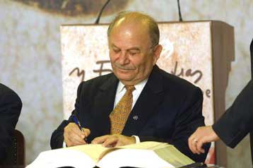 Ελιγμοί της Αγκυρας για να αποφύγει προσφυγές Κυπρίων στο ΕΔΑΔ για τις περιουσίες