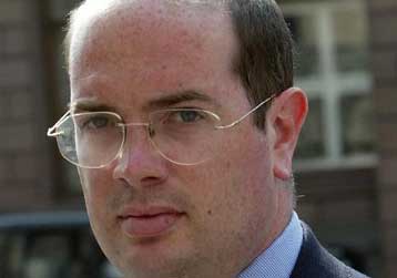 Ενώπιον του λόρδου Χάτον κατέθεσε ο αμυντικός συντάκτης του BBC, Αντριου Γκίλιγκαν