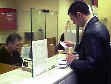 Την κατάργηση της εισφοράς 0,6% στα δάνεια ζητούν οι παραγωγικές τάξεις