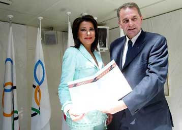 Πρόσκληση συμμετοχής στους Ολυμπιακούς του 2004 έλαβαν από τη ΔΟΕ 201 χώρες