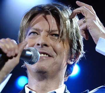 Ταυτόχρονη ζωντανή μετάδοση συναυλίας του Ντέιβιντ Μπάουι σε όλο τον κόσμο