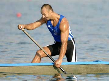 Χρυσός ο Κιλιγκαρίδης στο κανόε καγιάκ σπριντ