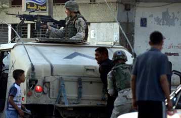 Αιματηρή επίθεση σε φυλακή της Βαγδάτης – Ένας Δανός στρατιώτης νεκρός στη Βασόρα