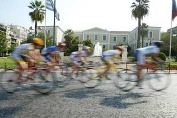 Ένας Ιταλός και μία Ισπανίδα οι νικητές στους… δρόμους της Αθήνας