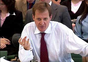 Η αποκάλυψη του ονόματος του Ντ.Κέλι ως πηγής του BBC στο επίκεντρο της έρευνας Χάτον