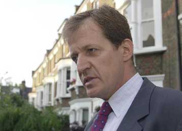 Ενώπιον της επιτροπής Χάτον την Τρίτη το «δεξί χέρι» του Μπλερ, Αλαστερ Κάμπελ