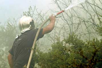 Πυρκαγιά στην περιοχή μεταξύ Αναβύσσου και Κερατέας