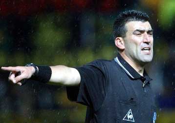 Ο Μάκης Ευθυμιάδης «σφυρίζει» το ντέρμπι ΠΑΟΚ – Ολυμπιακού