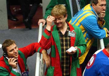 Υποχωρούν οι τιμές του πετρελαίου για ένατη συνεχόμενη ημέρα