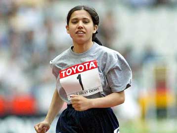 Την πρώτη αθλήτρια από το Αφγανιστάν υποδέχθηκε το Παγκόσμιο Στίβου στο Παρίσι