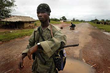 Πληροφορίες για 1.000 νεκρούς στη Λιβερία – Έκκληση για διεθνή βοήθεια από τον Μπλα