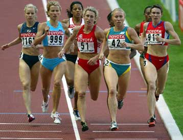 Ένα ατύχημα στο …μπάνιο κρατά εκτός τελικού των 800 μέτρων τη Στέφανι Γκραφ