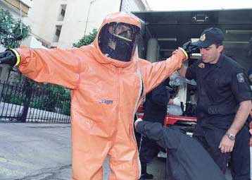 Η Αθήνα προετοιμάζεται και για ενδεχόμενο βιοχημικού χτυπήματος εν όψει του 2004