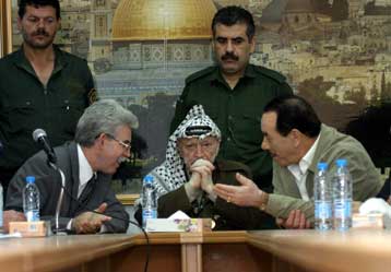 Έκκληση Αραφάτ προς τις παλαιστινιακές οργανώσεις για επανάληψη της εκεχειρίας