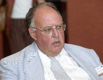 Νέα επίθεση του Θεόδωρου Πάγκαλου με αναφορές κατά του πρωθυπουργού