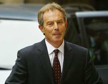 Θα είχα παραιτηθεί αν είχε επαληθευθεί το ρεπορτάζ του BBC, διαβεβαίωσε ο Τόνι Μπλερ