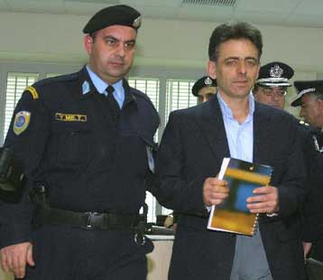 Γνώριζε ο Κονδύλης για τη 17Ν, όπως προκύπτει από την απολογία του