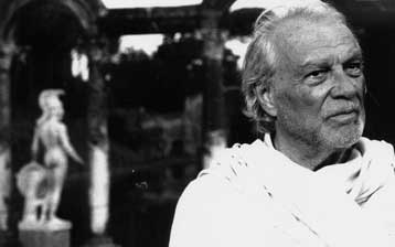 «Τα απομνημονεύματα του Αδριανού» της Μ.Γιουρσενάρ στο Ηρώδειο από το Teatro di Roma