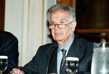 Μείωση 15% παρουσίασε ο κύκλος εργασιών της Αλουμίνιον το α εξάμηνο του 2003