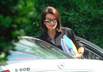 Μάθαμε από τα λάθη μας, επανέλαβε η Γιάννα Αγγελοπούλου από το Παρίσι