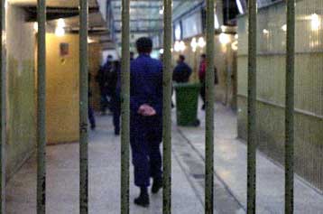 Εναλλακτικές ποινές προωθεί για τους ανηλίκους το υπουργείο Δικαιοσύνης