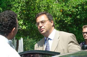 Η στήριξη της οικογένειας ο στόχος του κοινωνικού πακέτου, δηλώνει ο Χριστοδουλάκης