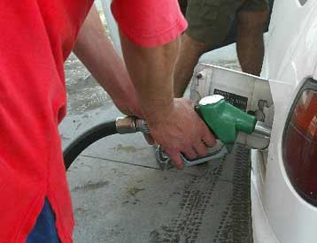 Αρχίζουν από τη Δευτέρα οι έλεγχοι του ΣΔΟΕ για τις ταμειακές μηχανές στα βενζινάδικα