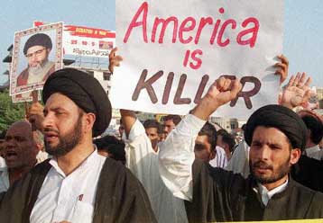 Με τη συνδρομή του FBI οι έρευνες για την επίθεση στη Νατζάφ