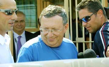 Προσωπικότητες από τη Ρωσία ζητούν να μην εκδοθεί στη Μόσχα ο Γκουζίνσκι