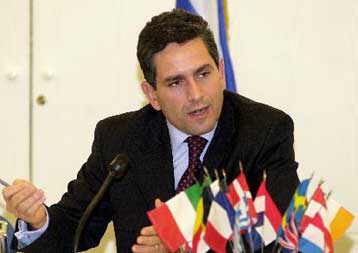 Κοντά στο 3% το δημοσιονομικό έλλειμμα της ευρωζώνης το 2003, λόγω Γαλλίας