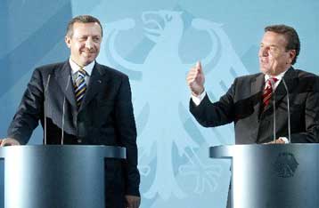 Διαβεβαίωση Σρέντερ για στήριξη της τουρκικής πορείας ένταξης στην ΕΕ έλαβε ο Ερντογάν