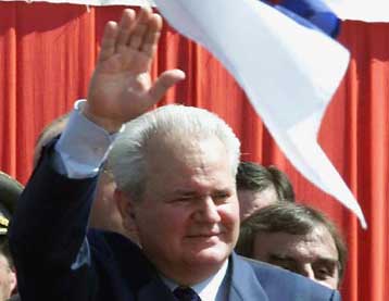 Διετή προθεσμία για την προετοιμασία υπεράσπισης ζήτησε -και δεν έλαβε- ο Μιλόσεβιτς