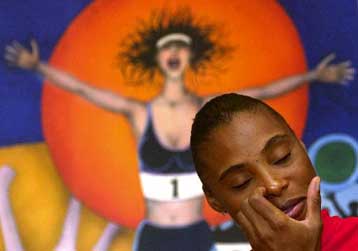 Γλίτωσε τον αποκλεισμό η Γουάιτ, όχι όμως ακόμα και τα μετάλλια στα 100 και 200μ.