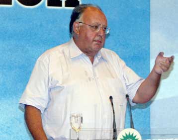 Στη σωστή κατεύθυνση το πακέτο Σημίτη εκτιμά ο Θεόδωρος Πάγκαλος