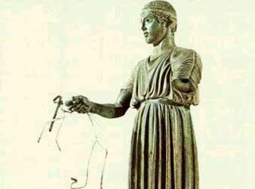 Ανακαινισμένα, «εγκαινιάζονται» το 2004 τα Αρχαιολογικά Μουσεία Δελφών και Θεσσαλονίκης