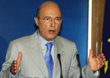 Μείωση της ανεργίας στο 8% πριν το 2004 προβλέπει η χάρτα της πραγματικής σύγκλισης