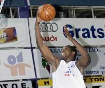 Τον Αμερικανό Έρικ Καθρέλ απέκτησε το Περιστέρι