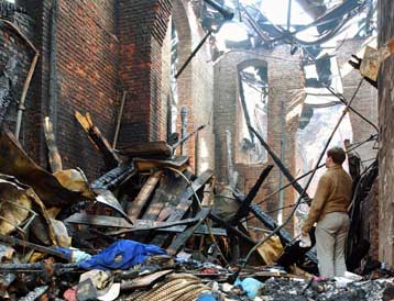 Πυρκαγιά κατέστρεψε μεγάλο μέρος των κοστουμιών και των σκηνικών του Θεάτρου Μαριίνσκι