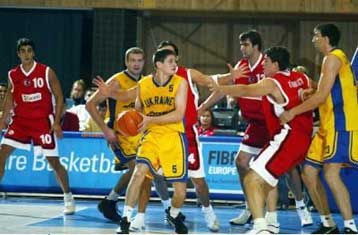 Δυσκολεύτηκε αλλά κέρδισε η Τουρκία, 77-69 την Ουκρανία