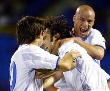 Mία ανάσα από το EURO 2004 η εθνική με «χρυσό» γκολ του Βρύζα στην Αρμενία