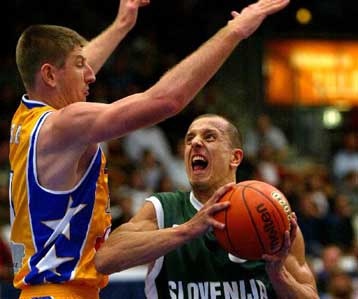 Ακάθεκτη η ομάδα του Σούμποτιτς, επίδειξη από την Γαλλία