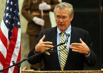 Ανάπτυξη της ISAF και εκτός των ορίων της Καμπούλ στηρίζει ο Ντ.Ράμσφελντ