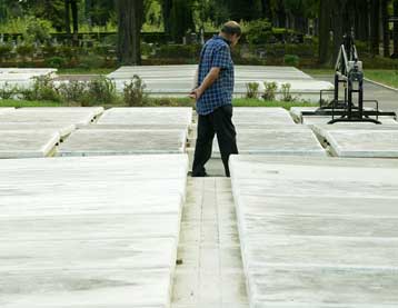 Σε 15.000 ανέρχονται τα θύματα του καύσωνα στη Γαλλία – Αντιπαράθεση για ευθύνες