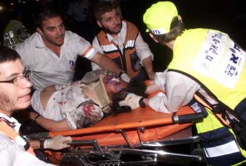 Τουλάχιστον τέσσερις νεκροί και δεκάδες τραυματίες από έκρηξη στην Ιερουσαλήμ